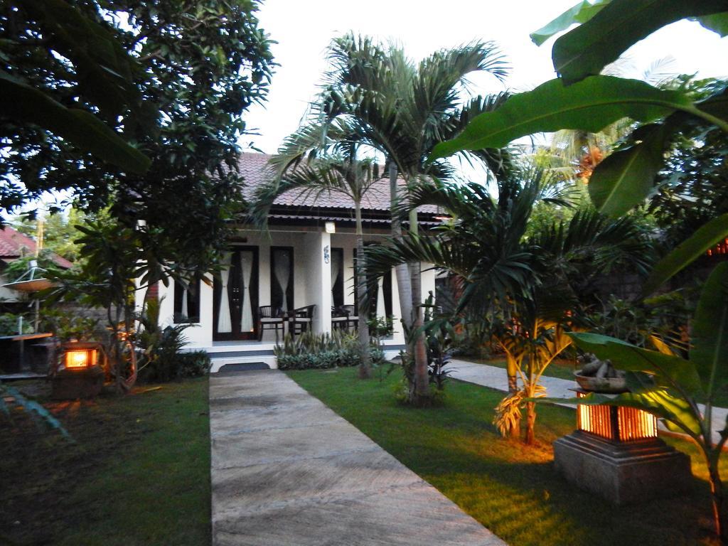 Giri Sari Guest House Pemuteran  Exterior photo
